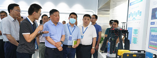 安徽省生態(tài)環(huán)境廳黨組書記、廳長(zhǎng)賀澤群帶隊(duì)到中水三立調(diào)研指導(dǎo)